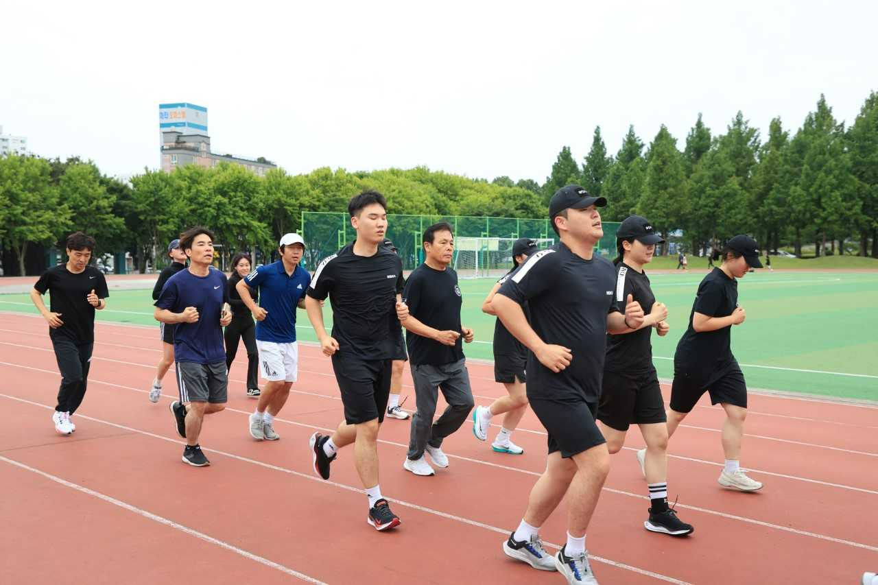 전남대 학군단, 총장과 함께 새벽구보 이색 출정식