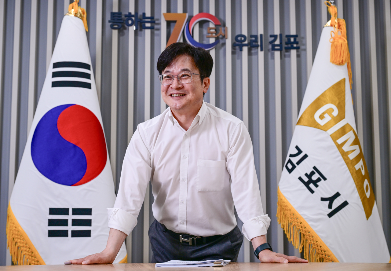 김병수 김포시장이 20일 오후 김포시청에서 헤럴드경제 인터뷰를 가지고 있다. 박해묵 기자