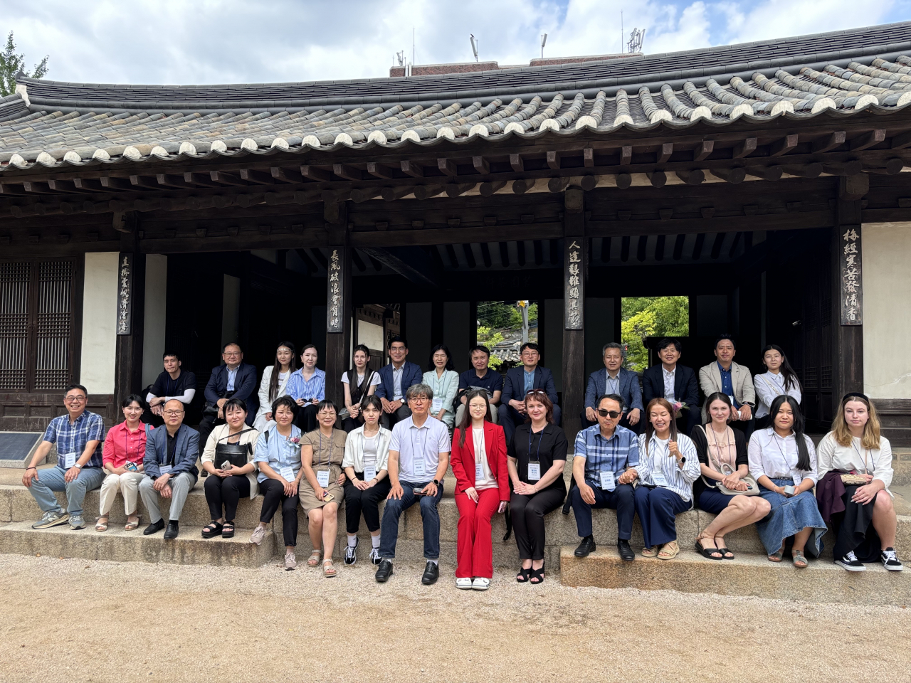 국민대학교 한국어문학부가 타슈켄트한국교육원과 학생 말하기 대회와 교사 수업대회를 개최했다.[국민대 제공]