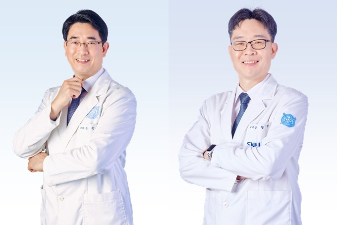 연구지원부장 장윤석 교수(알레르기내과, 좌), 의학연구협력센터장 신철민 교수(소화기내과, 우).
