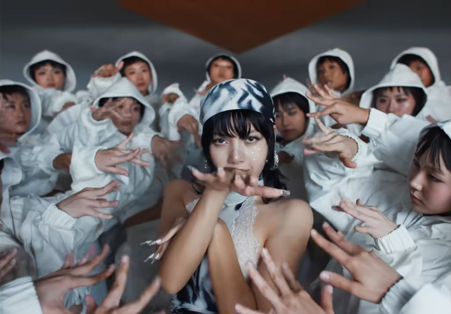 Lisa in the music video for her new single, "Rockstar," released on June 28 (Sony Music Entertainment Korea)