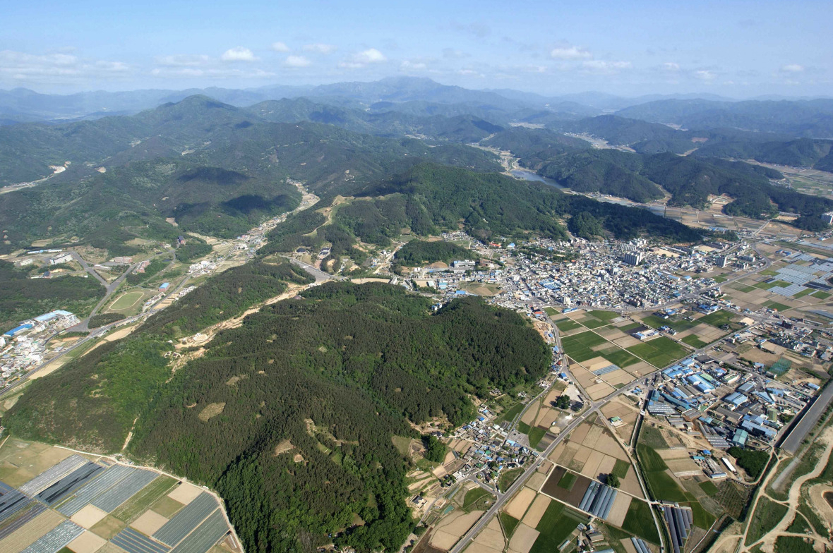 경북 고령 시가지와 주산성 전경. [국가유산청]