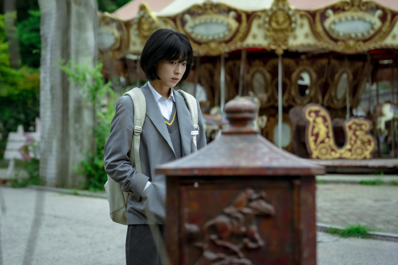 High schooler Ah-yi makes her first visit to Ri-eul's home in Yongma Land in "The Sound of Magic." (Netflix)