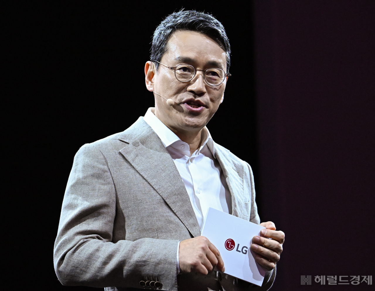 조주완 LG전자 CEO가 지난해 7월 서울 강서구 마곡동 LG사이언스파크에서 미래 비전과 사업 포트폴리오 전환을 발표하는 모습. 임세준 기자