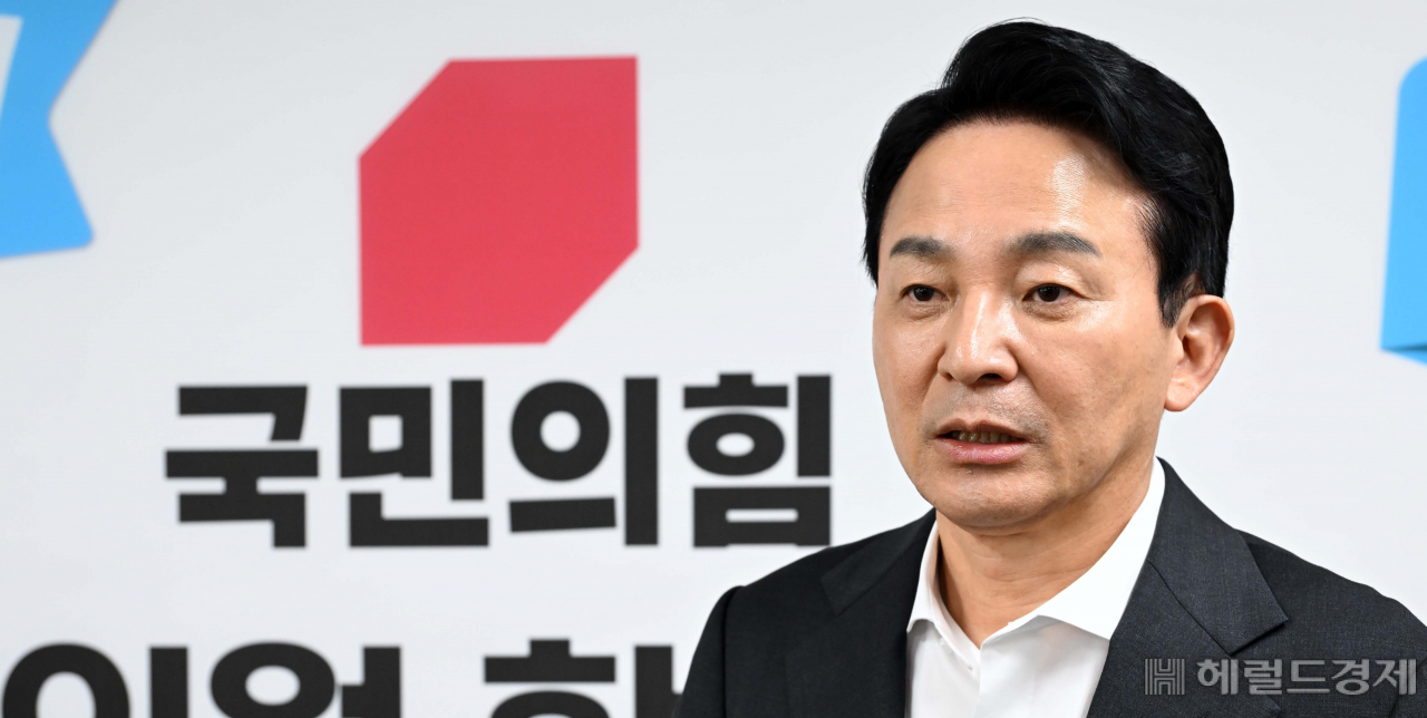 원희룡 국민의힘 당대표 후보자가 5일 오전 경기도 파주시 중앙로 국민의힘 파주시을 합동사무소에서 헤럴드경제와 인터뷰를 하고 있다. 파주=이상섭 기자