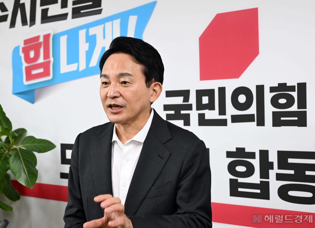 원희룡 국민의힘 당대표 후보자가 5일 오전 경기도 파주시 중앙로 국민의힘 파주시을 합동사무소에서 헤럴드경제와 인터뷰를 하고 있다. 파주=이상섭 기자
