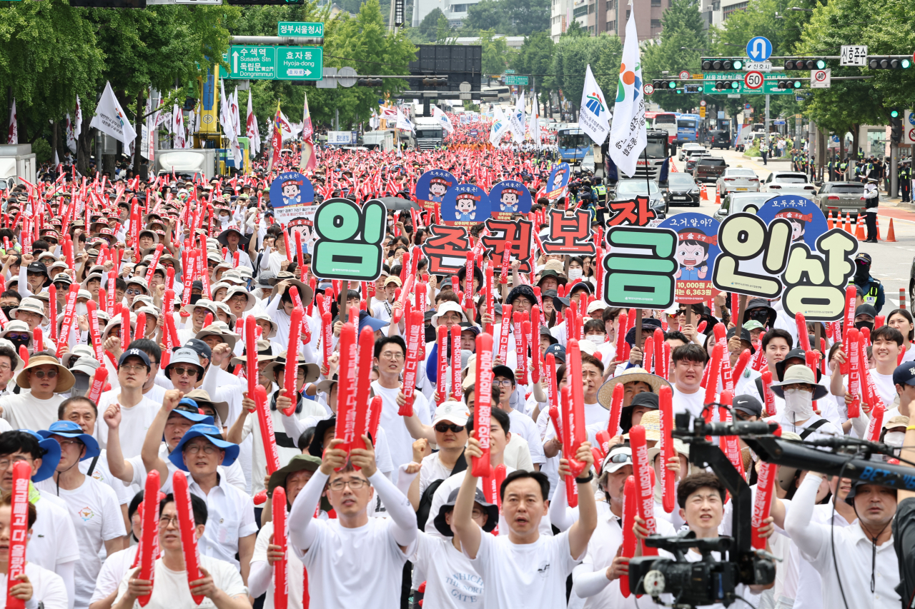 공무원 노조 “최저임금 수준 임금 탓에 청년공무원 공직 떠난다”