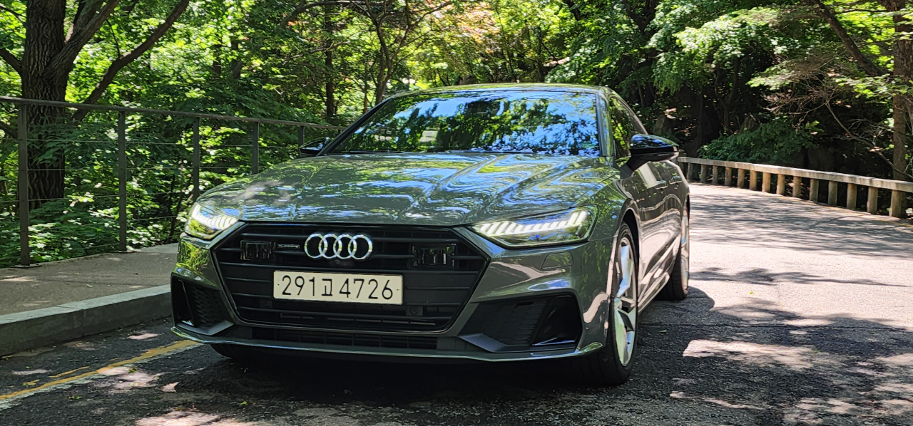 아우디 A7 55 TFSI e콰트로 전면부. 김성우 기자