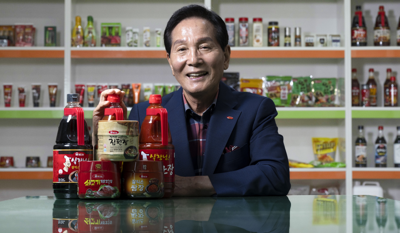 Kim Woo-taek, founder and CEO of Woomtree, poses during an interview with The Korea Herald at Woomtree‘s headquarters in Pocheon, Gyeonggi Province, on Thursday. (Im Se-jun/ The Korea Herald)