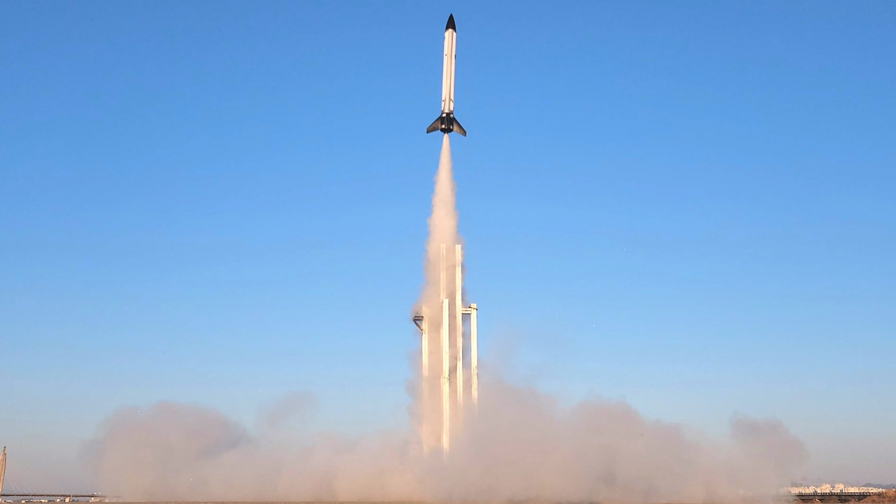 GPERI가 제작한 GSLV-I이 지난 1월 13일 오후 4시 30분경 나주 영산강 강변저류지에서 시험발사에 성공했다.[GIST 제공]