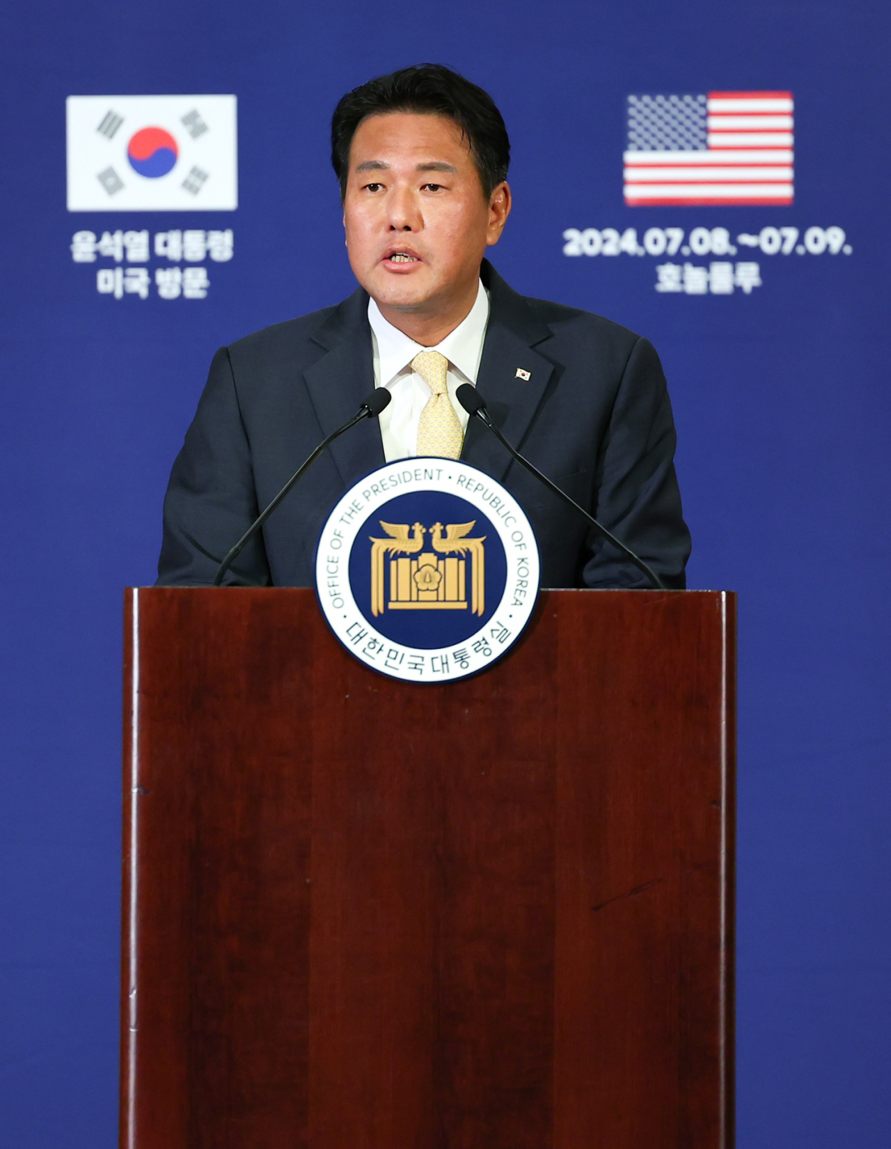 김태효 국가안보실 제1차장이 8일(현지시간) 미국 하와이 힐튼하와이안빌리지에 마련된 한국 프레스센터에서 윤석열 대통령의 하와이 방문 등에 대해 브리핑하고 있다. 연합뉴스