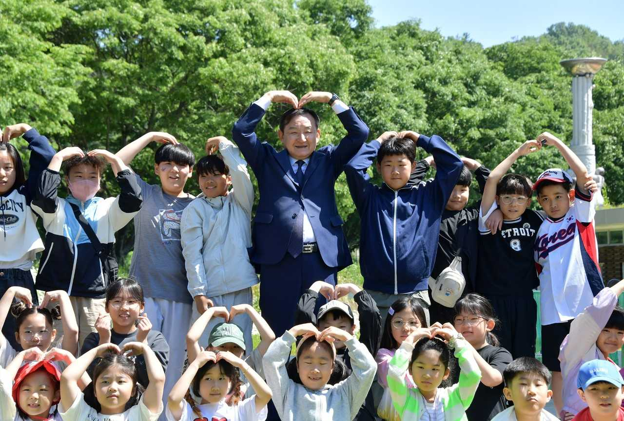담양군이 전남 농어촌 군에서 가장 삶의 질이 높다는 결과를 받았다.
