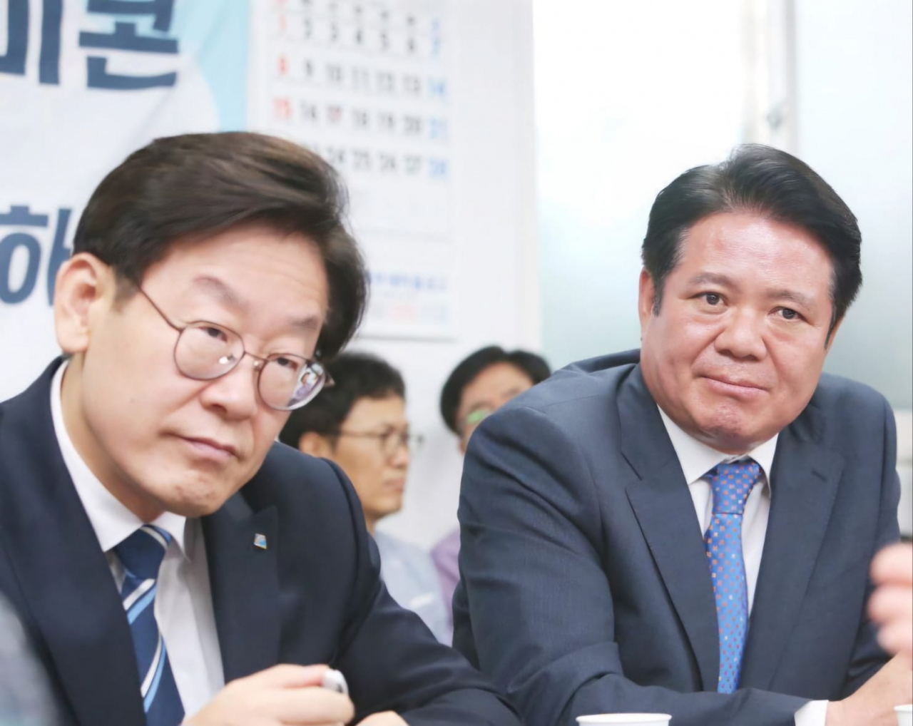 이재명 당대표와 최대호 안양시장(오른쪽)