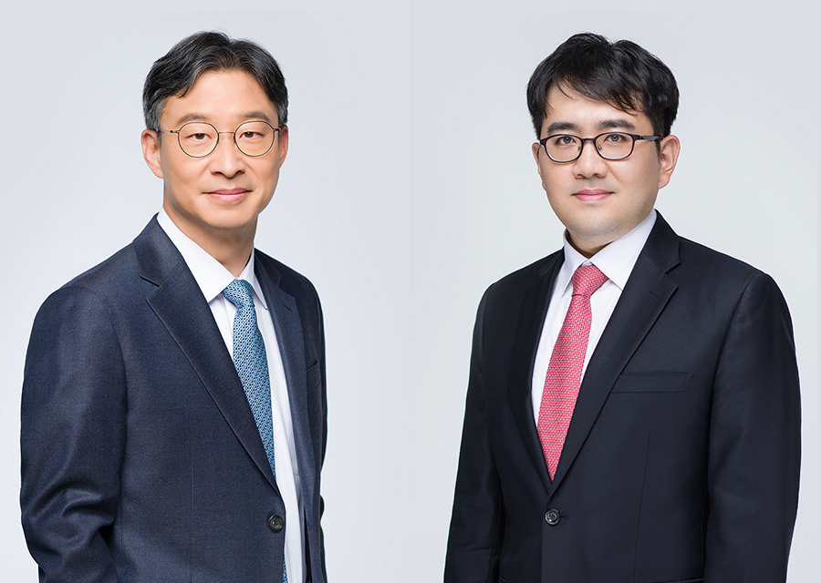 강문경(왼쪽부터) 변호사, 이승혁 변호사.[법무법인 세종 제공]