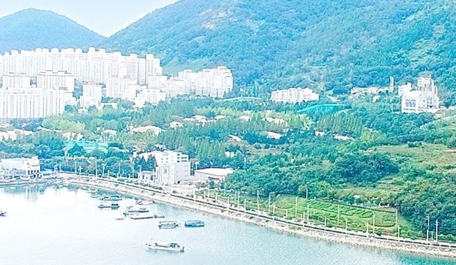 여수시 소호동 사택 전경.