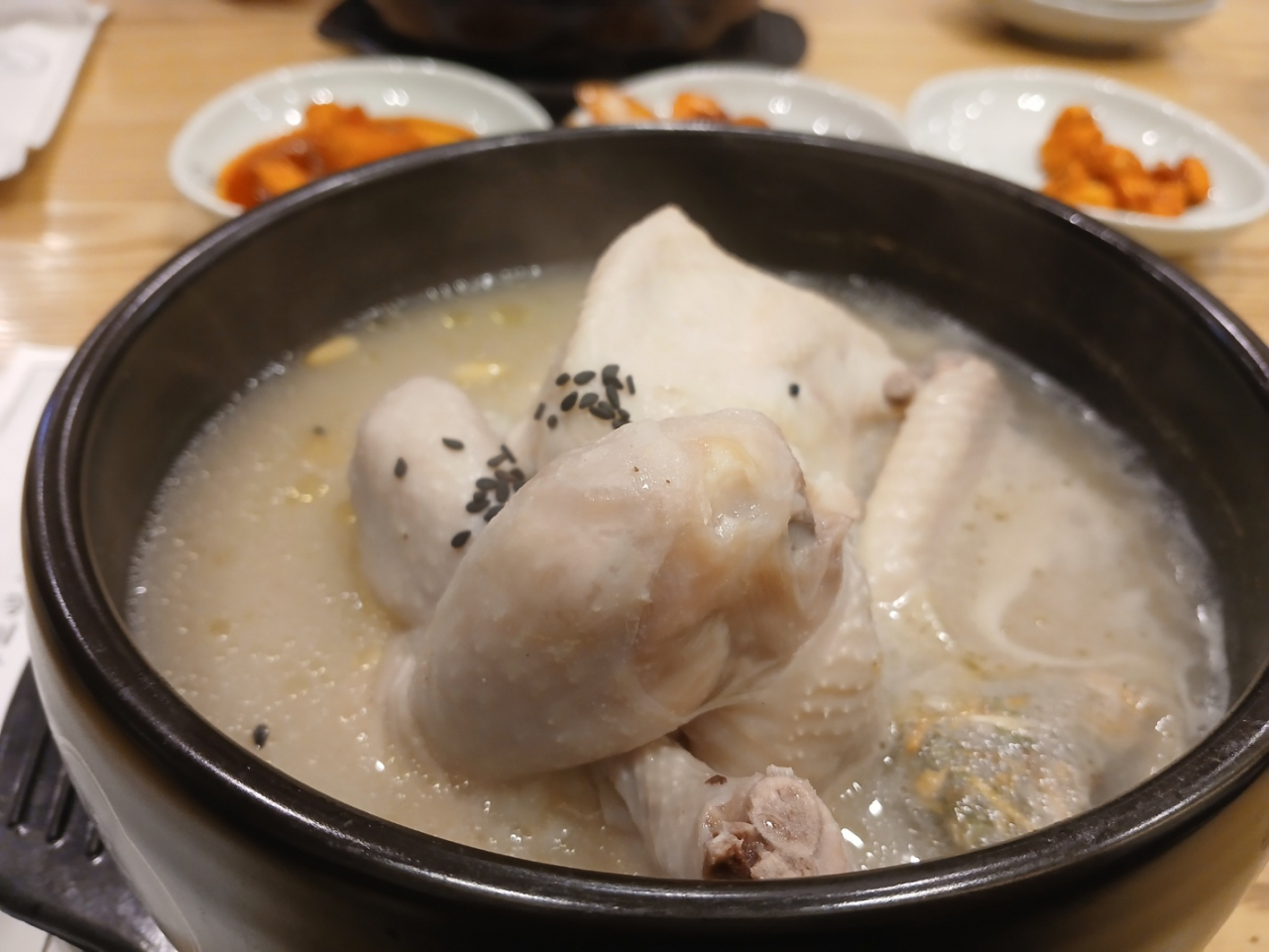 서울 시내 한 삼계탕집의 삼계탕. 한 그릇 1만7000원이다. 김희량 기자