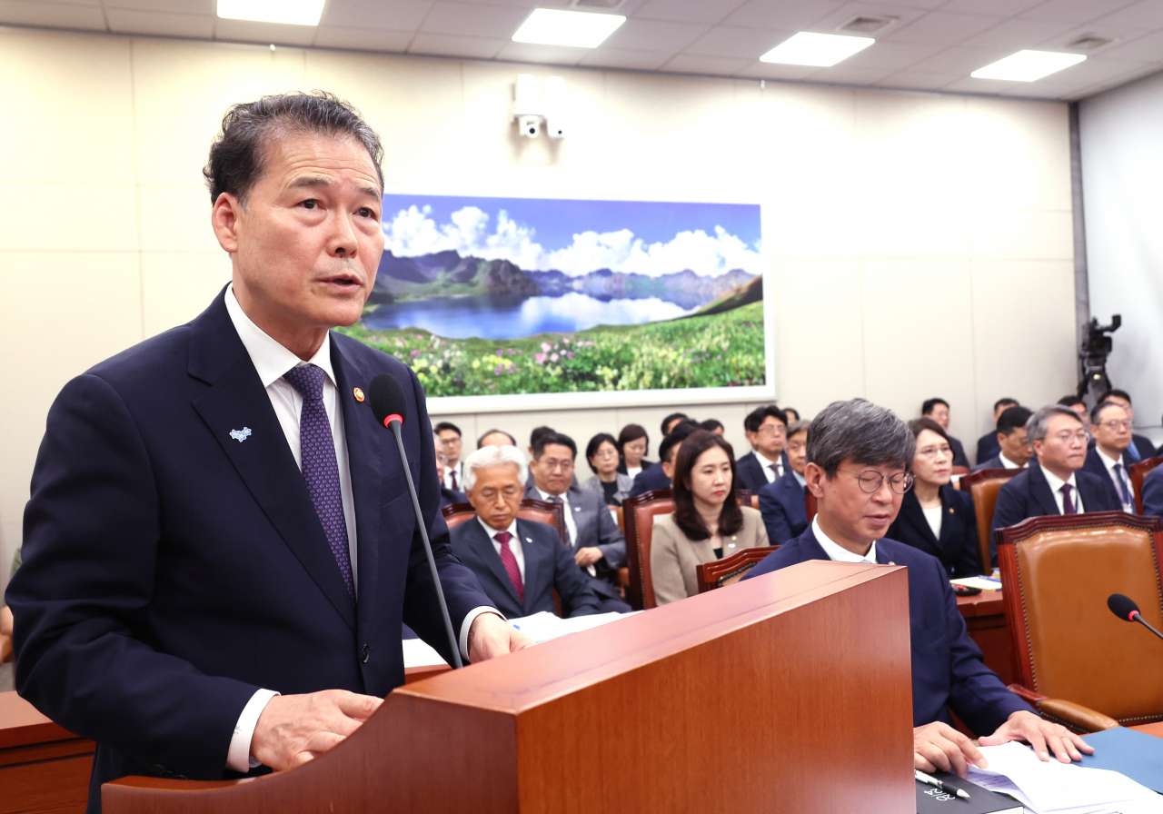 김영호 통일부 장관이 17일 국회에서 열린 외교통일위원회 전체회의에서 업무보고를 하고 있다. [연합]
