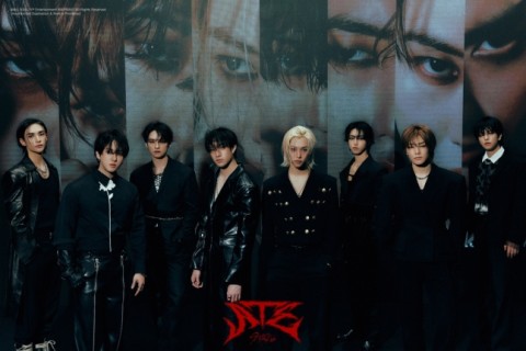 Stray Kids renew contract with label