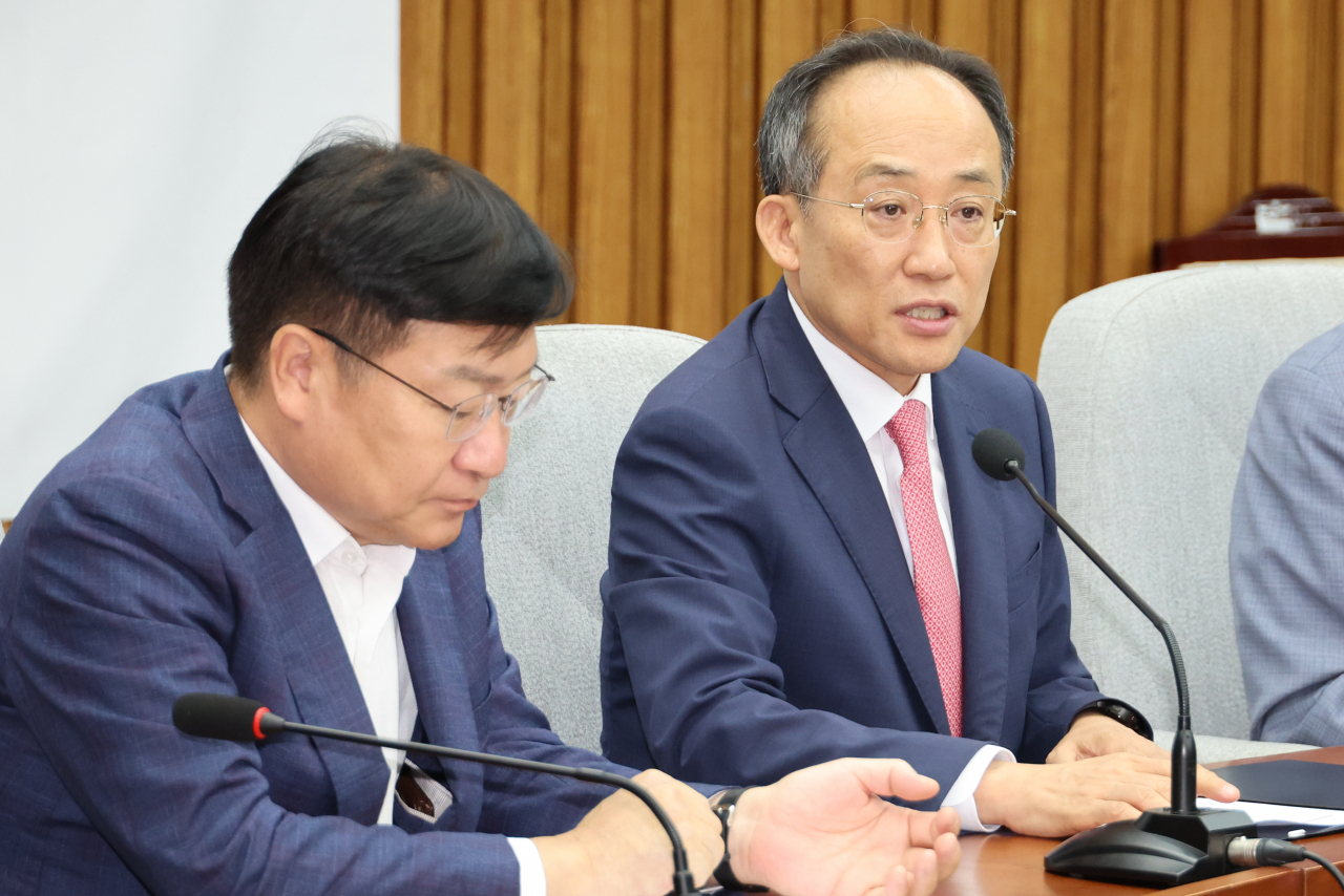 추경호 국민의힘 원내대표가 19일 오전 서울 여의도 국회에서 열린 원내대책회의를 주재하고 있다. [연합]