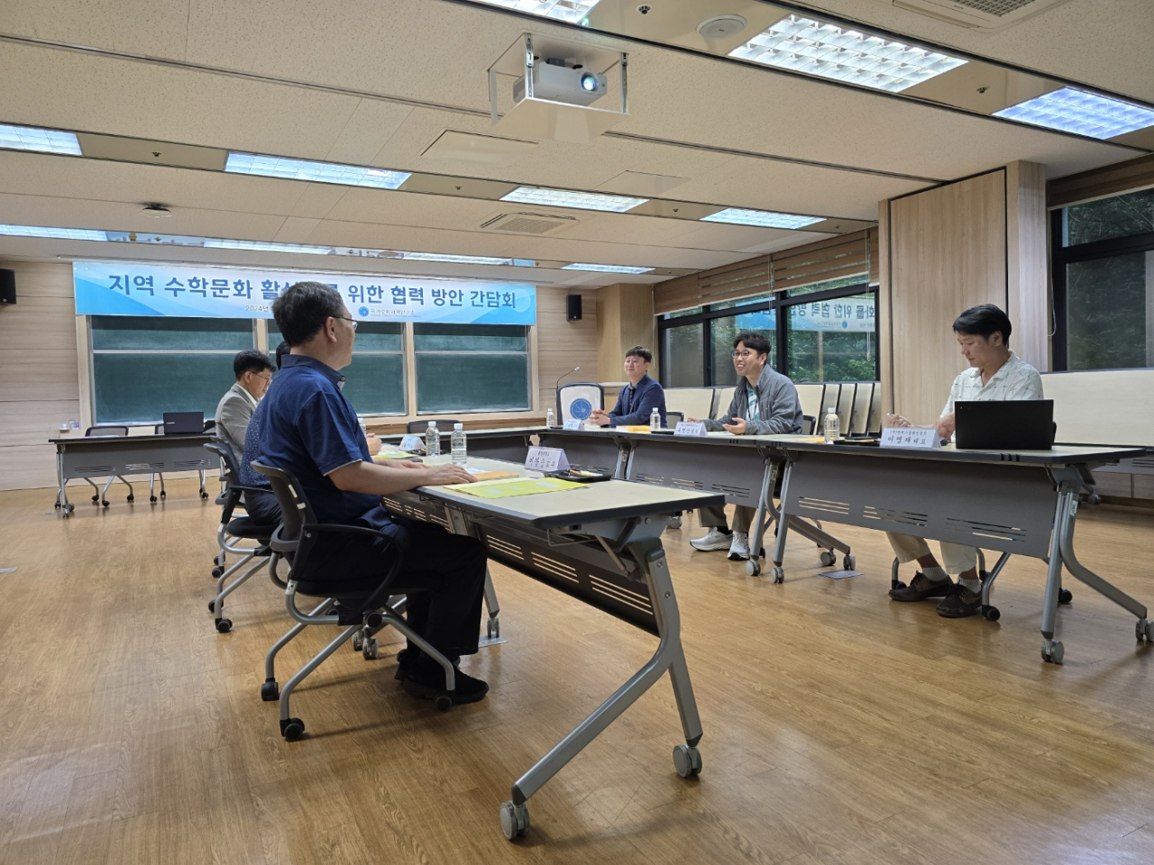 대전 지역 수학문화 활성화를 위한 협력 방안 간담회 모습.[국가수리과학연구소 제공]