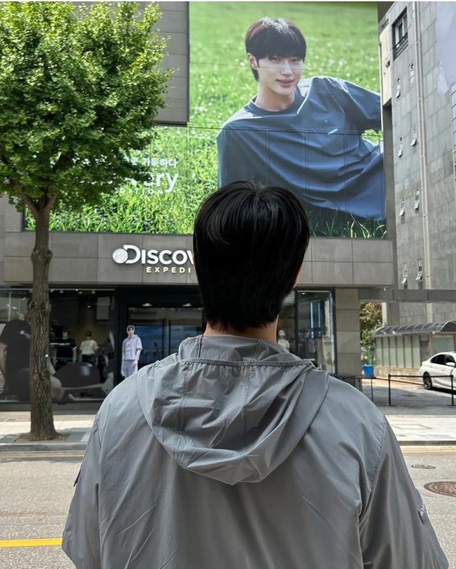 디스커버리 모델 변우석 [사진, 변우석 인스타그램 캡처]