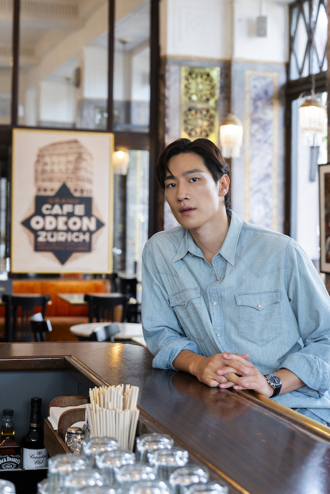 오데온 카페로 간 노상현