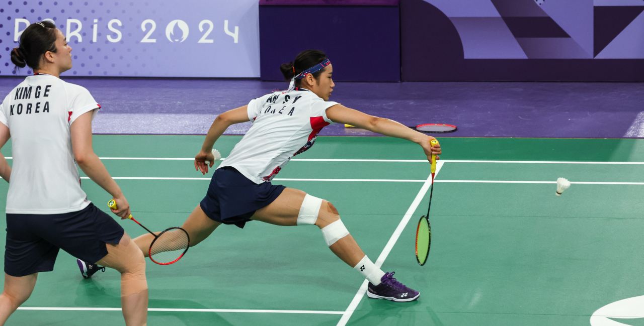 2024파리올림픽에 참가하는 대한민국 배드민턴 대표팀 여자단식 안세영이 23일(현지시간) 프랑스 파리 아레나 포르트 드 라 샤펠에서 훈련을 하고 있다. [파리=이상섭 기자]