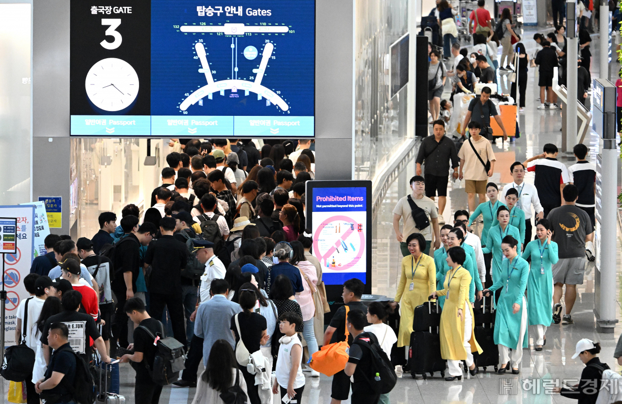 사람이 붐비는 인천국제공항. 기사 내용과 무관. 영종도=임세준 기자