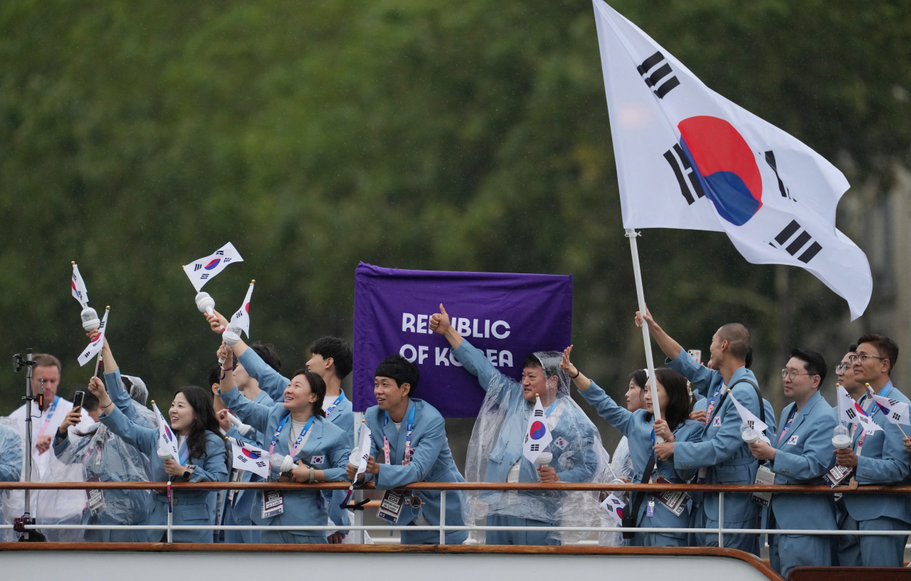 한국을 북한으로 ‘대형 실수’, IOC 위원장 윤 대통령에 사과 [파리2024]