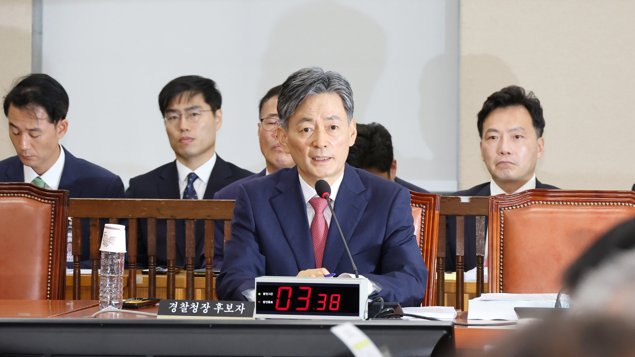 조지호 경찰청장 후보자가 29일 오전 국회 행정안전위원회에서 열린 인사청문회에서 의원 질의에 답변하고 있다. [연합]
