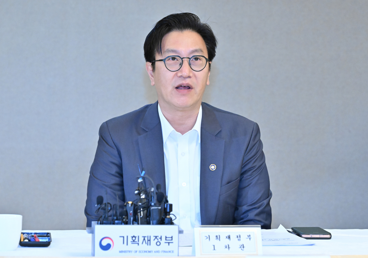 김범석 기획재정부 1차관이 29일 오전 서울 종로구 정부서울청사에서 열린 위메프, 티몬 판매대금 미정산 관련 관계부처 TF회의에서 발언하고 있다. 임세준 기자