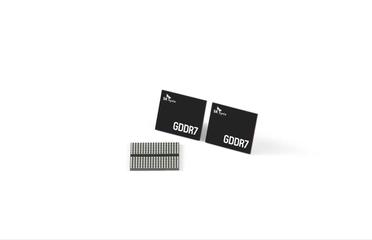 SK하이닉스가 공개한 세계 최고 사양 GDDR7 D램. [SK하이닉스 제공]