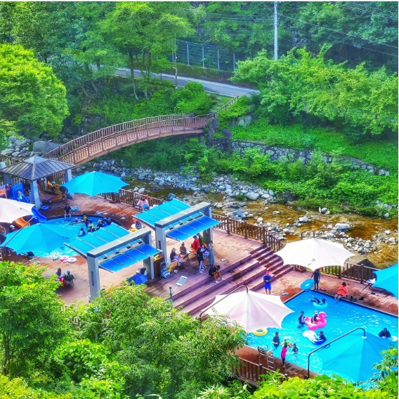 김천 수도산 자연휴양림 물놀이장 모습.[경북도 제공]