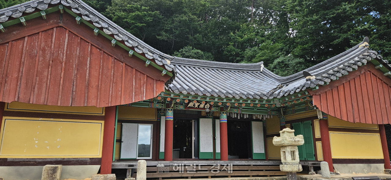 목우암 극락보전