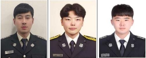 왼쪽부터 황창호 소방장, 지형배 소방교, 장석희 소방교.영월소방서 제공.