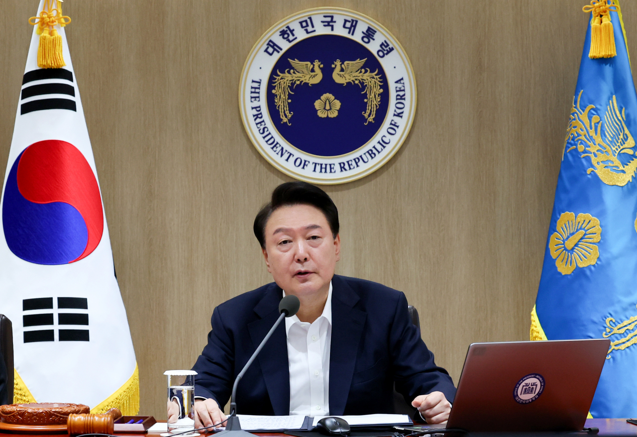윤석열 대통령이 지난달 30일 서울 용산 대통령실 청사에서 열린 국무회의에서 발언하고 있다. [연합]