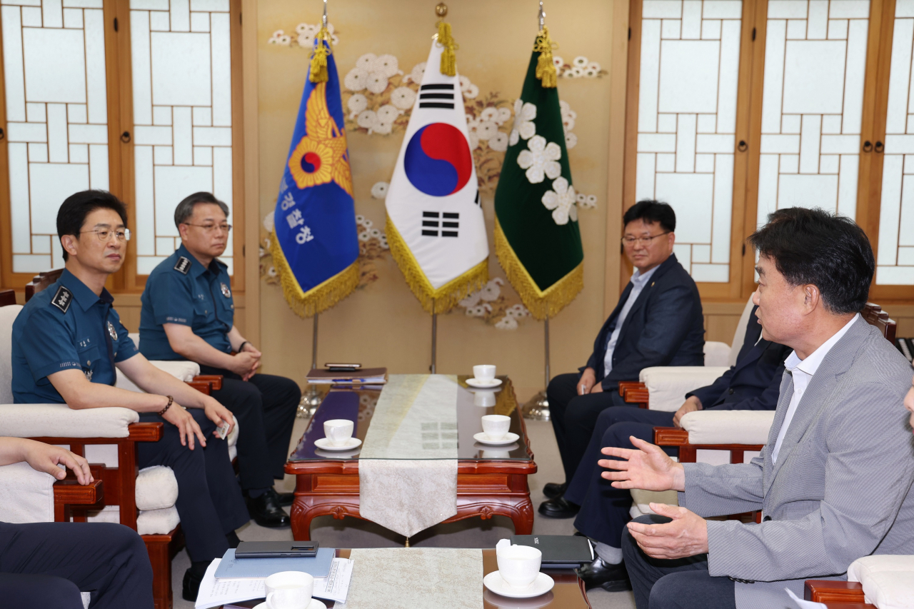 왼쪽김봉식청장오른쪽하은호시장