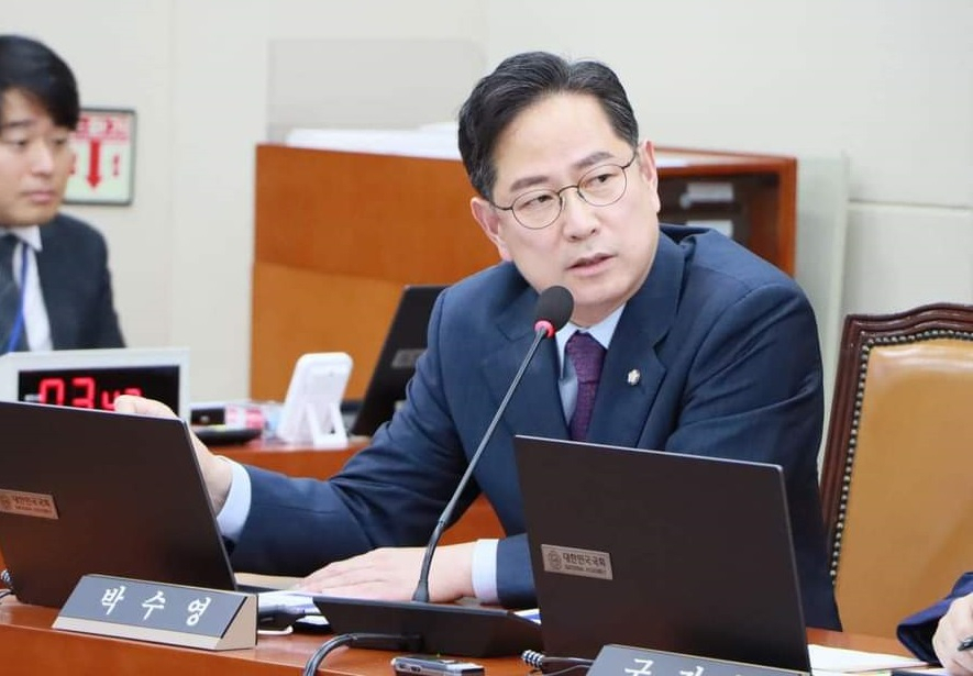 연금개혁 신경전…與 “공적연금 구조개혁”-野 “기금운용방식 개선” [이런정치]