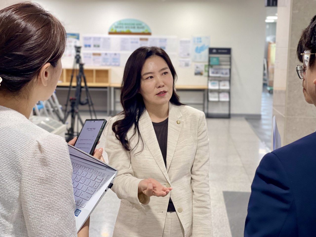 “배드민턴협회,시대착오적이고 반인권적 조항 개정해야” 강유정 의원