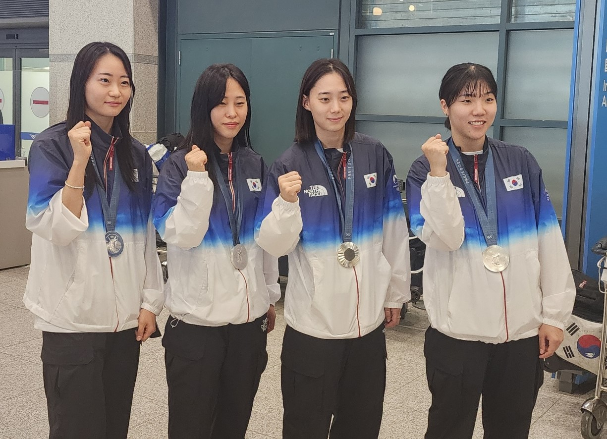 펜싱 사브르 여자 대표팀. [SK텔레콤 제공]