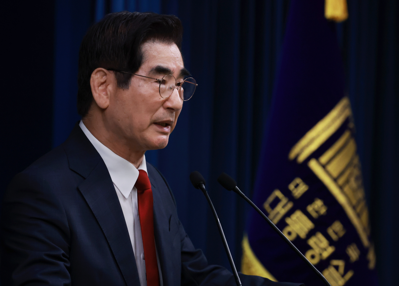 신임 국방부 장관 후보자로 지명된 김용현 대통령 경호처장이 12일 서울 용산 대통령실 청사에서 열린 인사브리핑에 참석해 지명 소감을 말하고 있다. [연합]