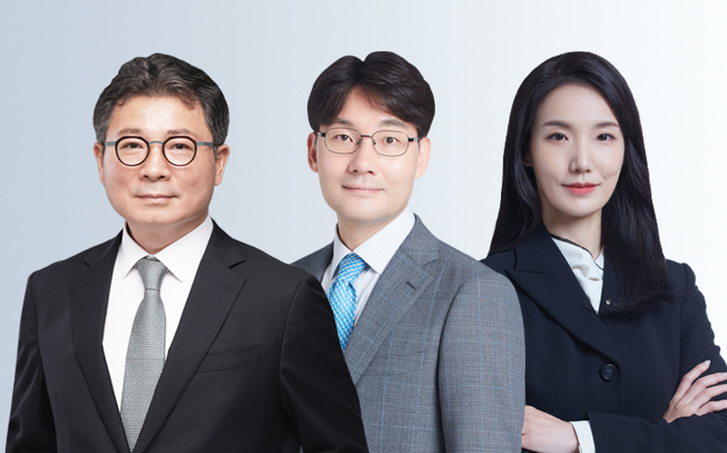 이진호 센터장과 홍성준 형사부문 본부장, 조한나 민사부분 본부장(왼쪽부터. YK제공)