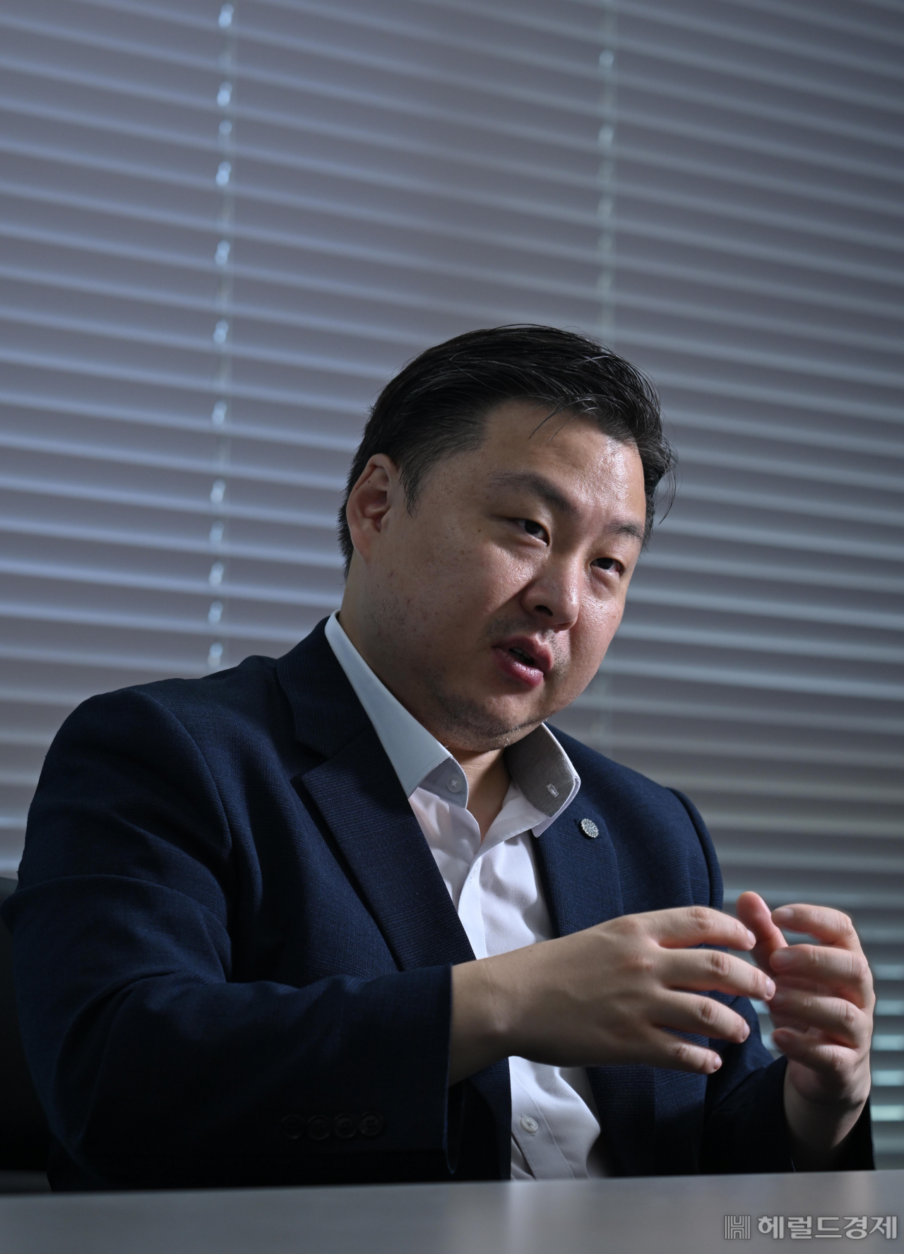 최준호 형지 부회장이 12일 오후 인천 연수구 형지 본사에서 헤럴드경제와 인터뷰를 하고 있다. 인천=임세준 기자