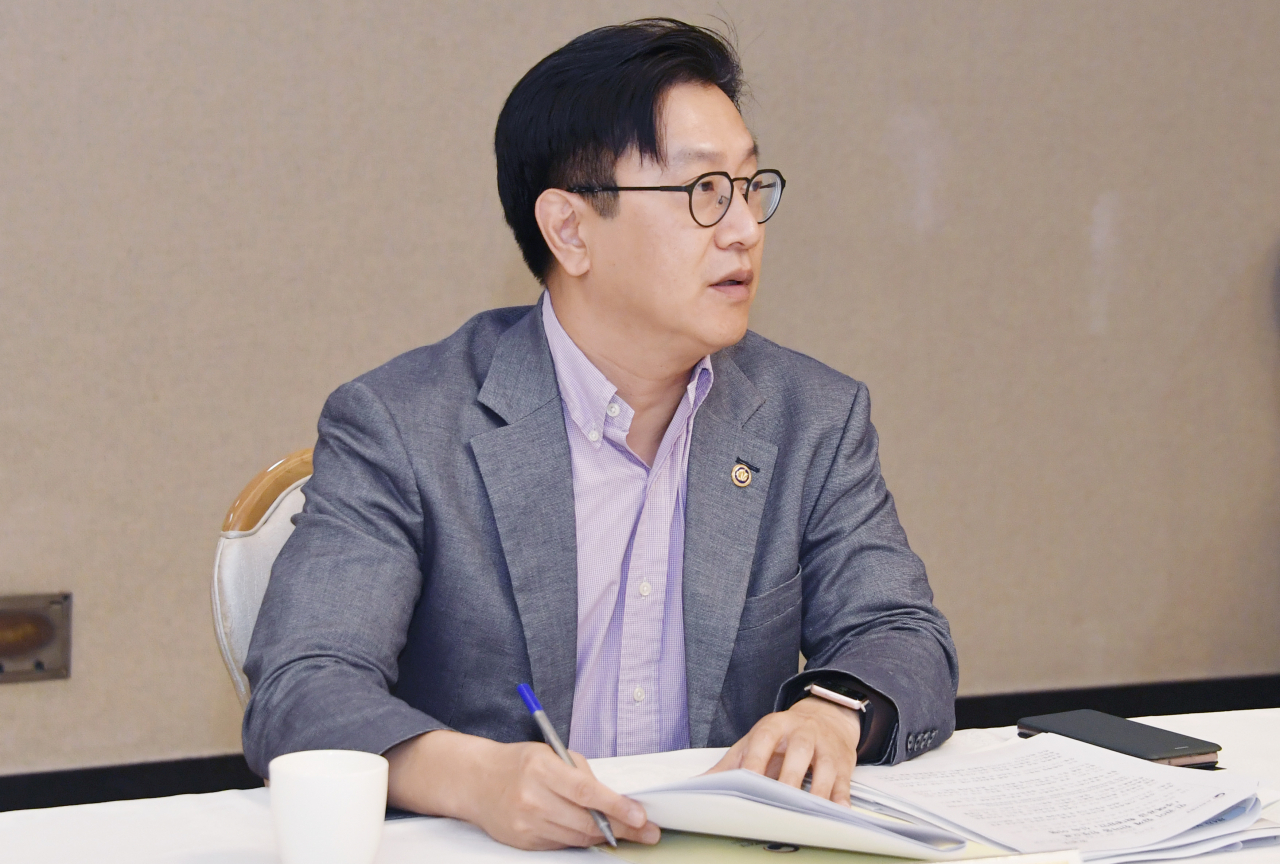 김범석 기획재정부 차관이 14일 오전 서울 종로구 정부서울청사에서 열린 '제4차 부동산 시장 및 공급상황 점검 TF 회의'를 주재, 모두발언을 하고 있다. [기획재정부 제공]