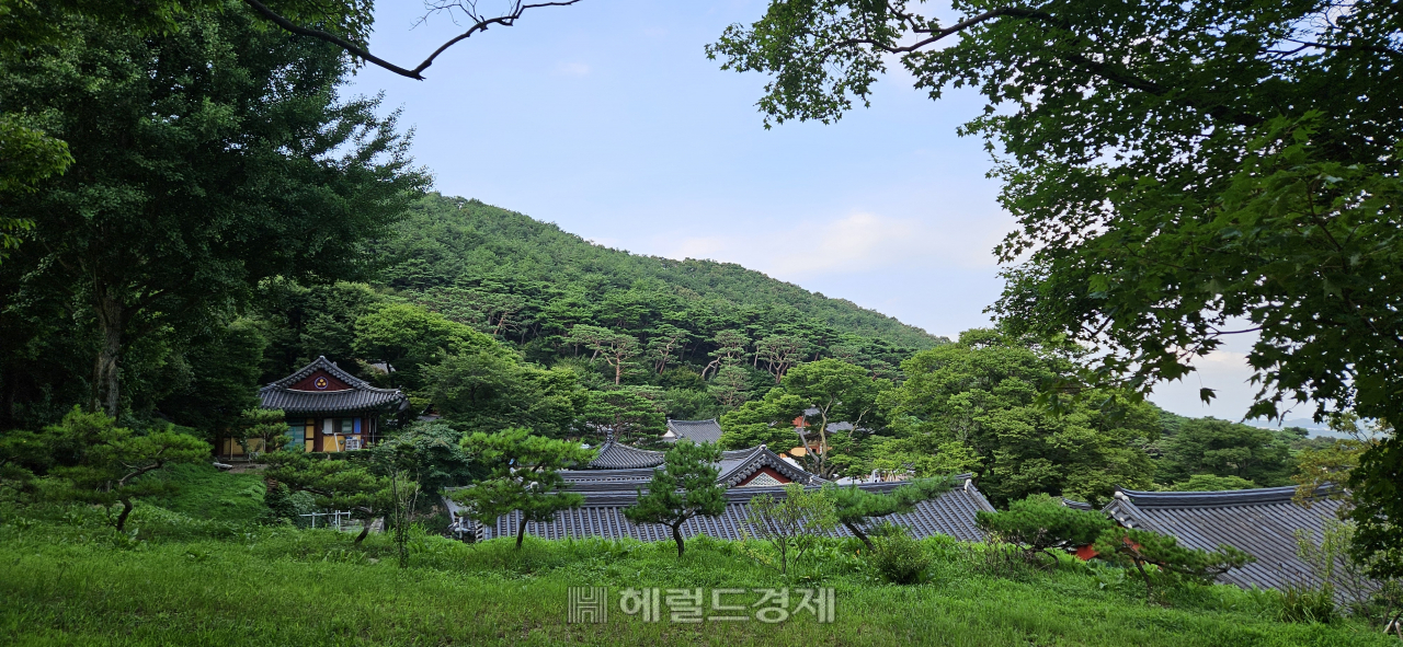 근현대사 눈물 간직한 강화도…최고(最古) 사찰 전등사 [정용식의 내 마음대로 사찰여행 비경 100선]