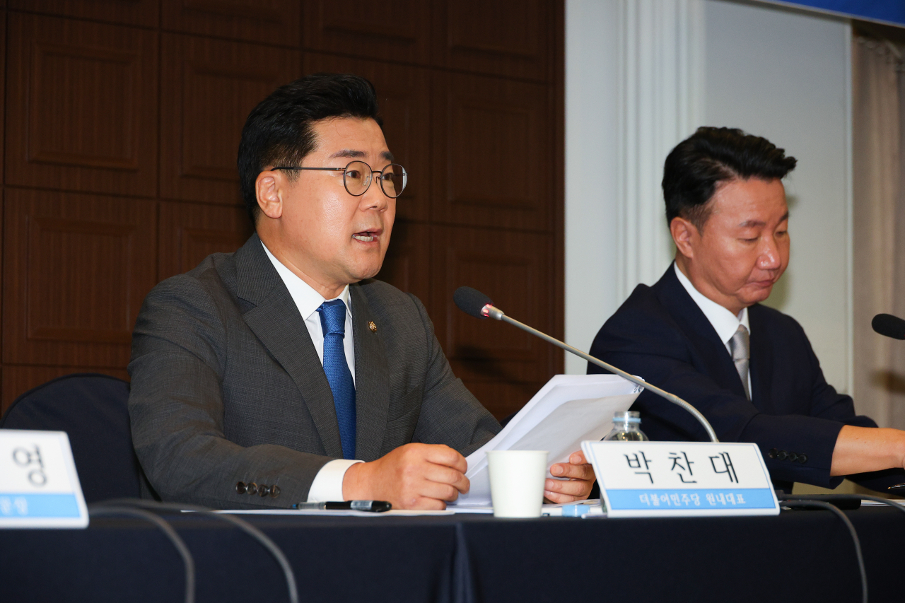 박찬대 더불어민주당 당대표 직무대행 겸 원내대표가 16일 서울 중구 프레스센터에서 열린 관훈토론회에서 발언하고 있다. [연합]