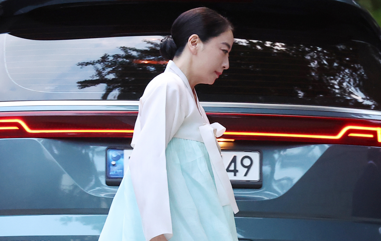 故 변중석 여사 17주기 제사…정의선 등 범현대가 한자리에 - 헤럴드경제