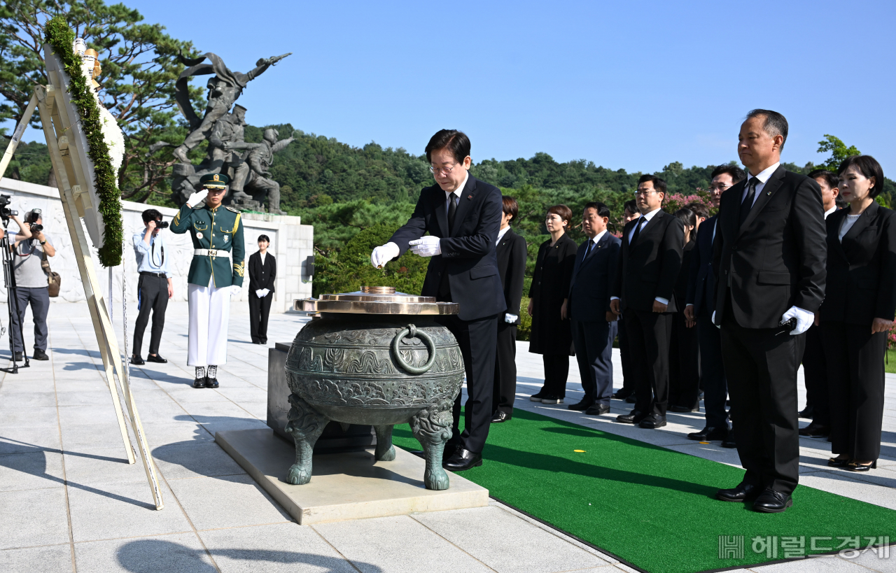 “함께 사는 세상…” [이상섭의 포토가게]