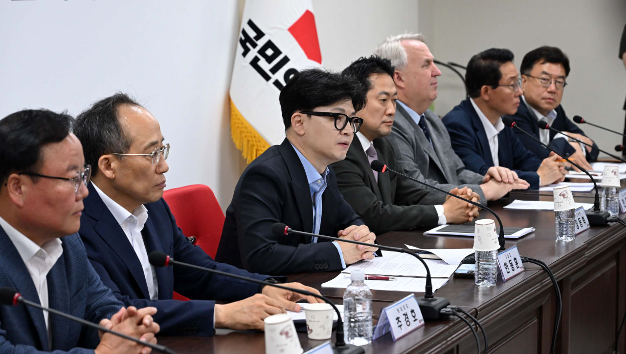 한동훈 국민의힘 대표가 22일 오전 서울 여의도 중앙당사에서 열린 최고위원회의에 참석해 발언을 하고 있다. 이상섭 기자