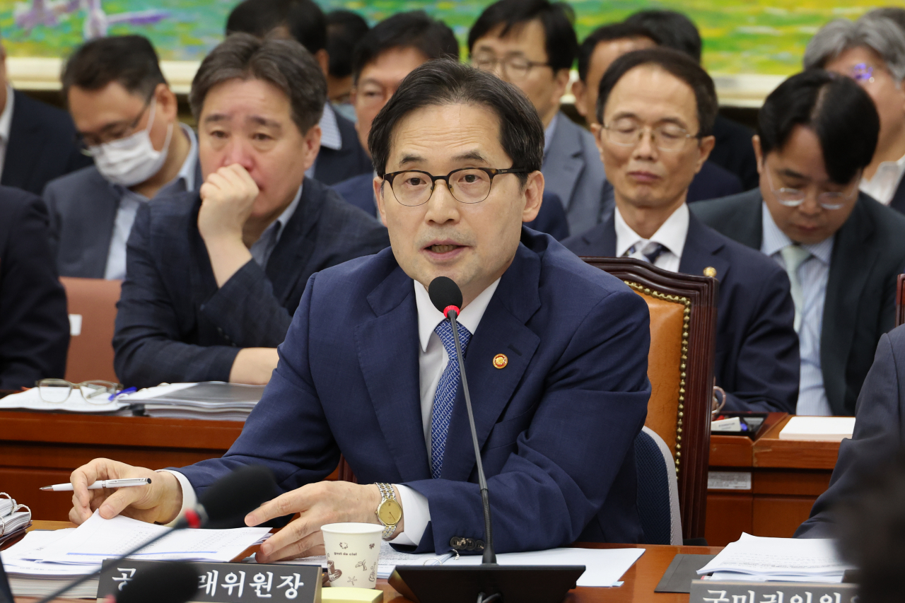 한기정 공정거래위원장이 26일 오전 국회에서 열린 정무위원회 전체회의에서 위원 질의에 답변하고 있다. [연합]